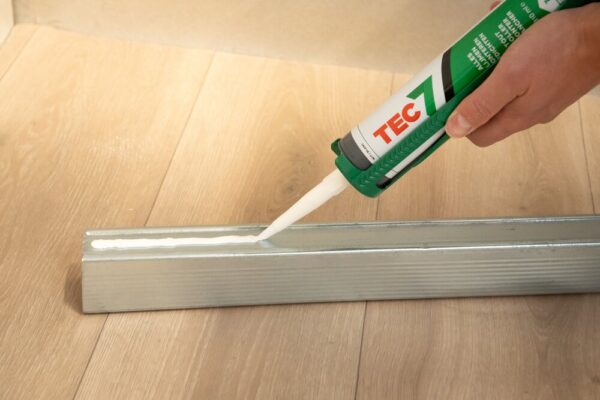 TEC7 LIM OG FUGEMASSE HVIT 310ML - Bilde 13